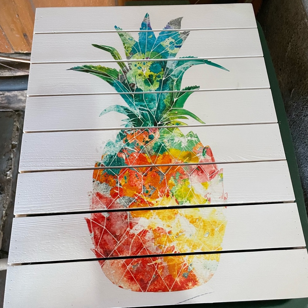 Pineapple Wall Decor 🍍